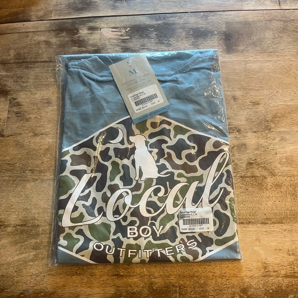 Local Boy Outfitters Medium Men’s Blue with Camo Short Sleeve Tee